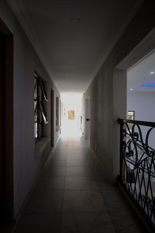 El Infinito Lifestyle Hotel Kempton Park Exterior photo